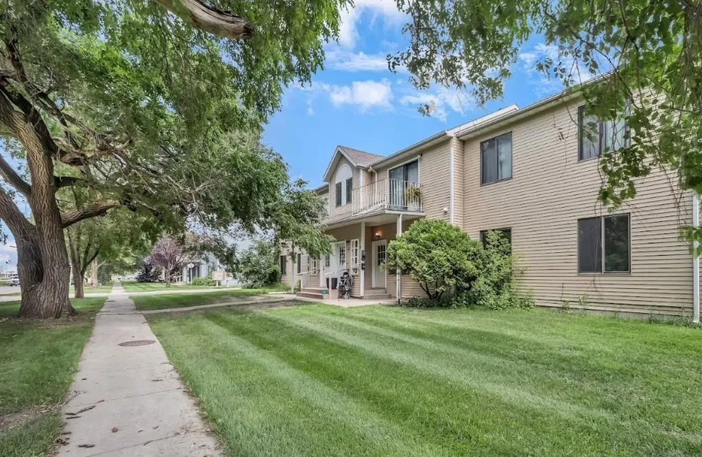51 Center Street West Fargo ND 58078