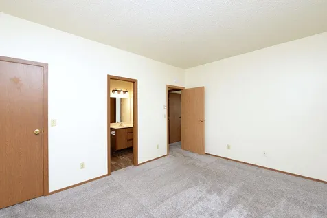 51 Center Street West Fargo ND 58078