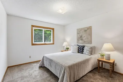 7435 Kurt Street Loretto MN 55357