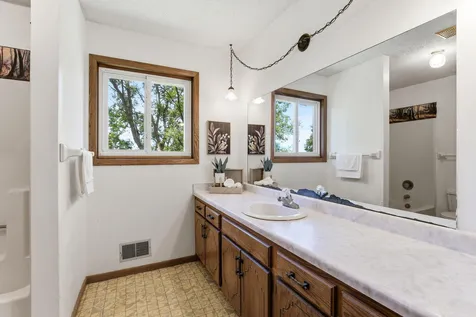 7435 Kurt Street Loretto MN 55357