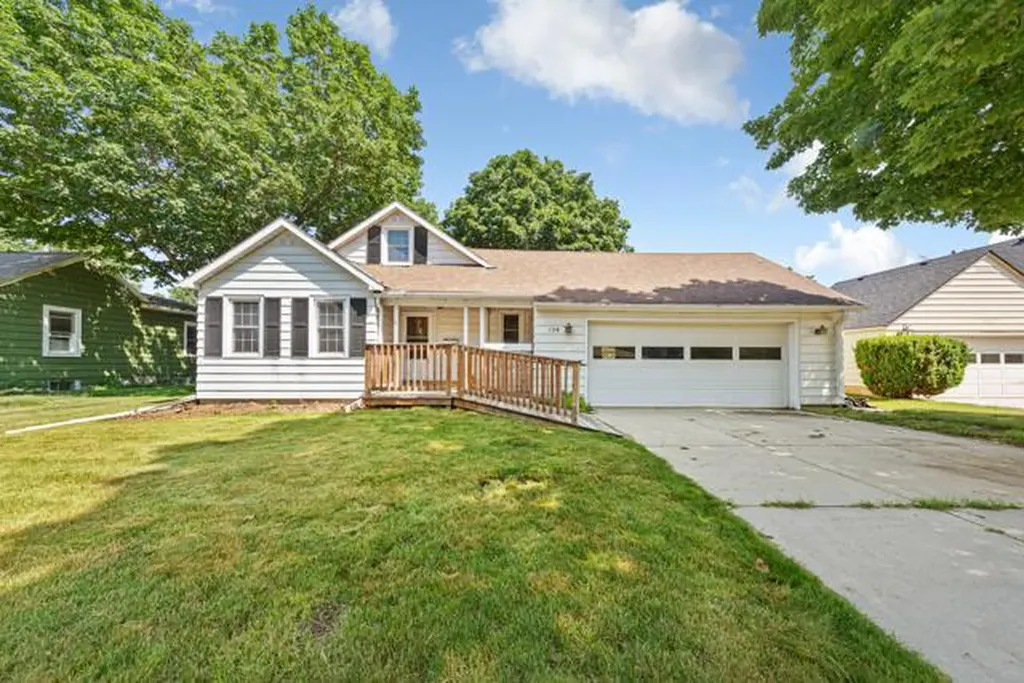 128 Rose Street Mankato MN 56001