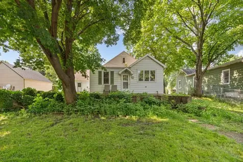 128 Rose Street Mankato MN 56001