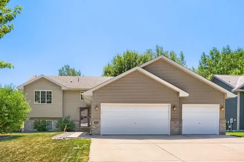 7944 Highland Drive Lino Lakes MN 55014