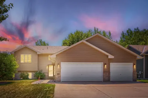 7944 Highland Drive Lino Lakes MN 55014