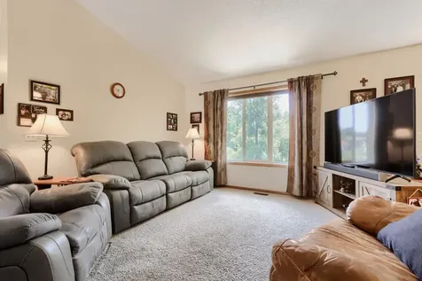 7944 Highland Drive Lino Lakes MN 55014