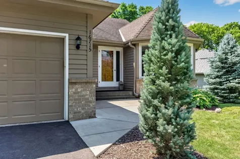 16715 19th Avenue N Plymouth MN 55447