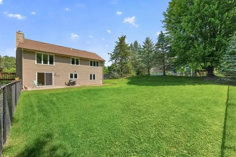 16715 19th Avenue N Plymouth MN 55447
