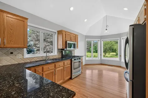 16715 19th Avenue N Plymouth MN 55447