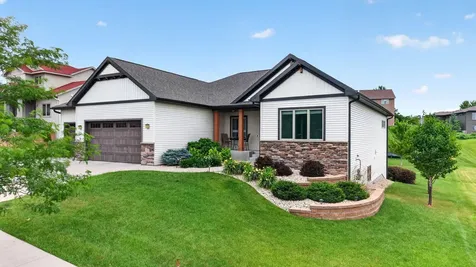 1936 Kerry Drive NE Rochester MN 55906