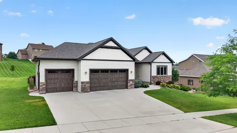 1936 Kerry Drive NE Rochester MN 55906