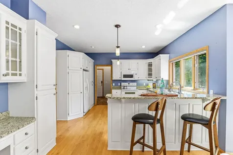 2413 Bridle Creek Trail Chanhassen MN 55317
