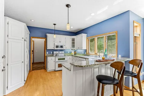 2413 Bridle Creek Trail Chanhassen MN 55317