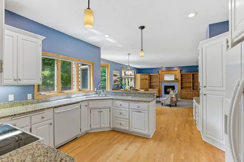2413 Bridle Creek Trail Chanhassen MN 55317