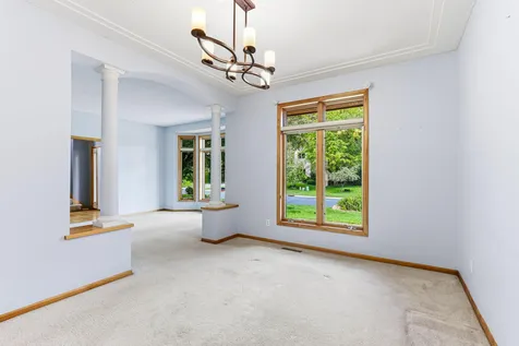 2413 Bridle Creek Trail Chanhassen MN 55317