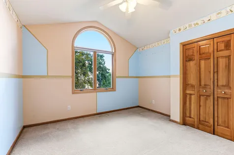 2413 Bridle Creek Trail Chanhassen MN 55317