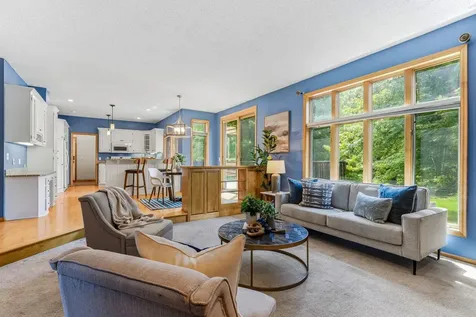 2413 Bridle Creek Trail Chanhassen MN 55317