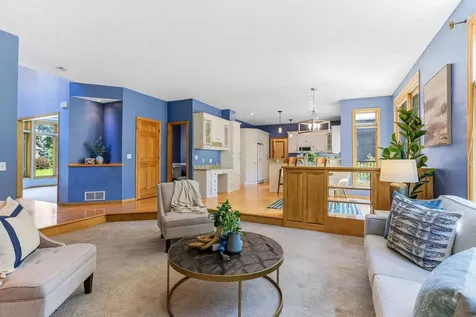 2413 Bridle Creek Trail Chanhassen MN 55317