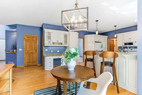 2413 Bridle Creek Trail Chanhassen MN 55317