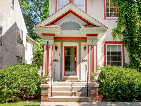 1917 Summit Avenue Saint Paul MN 55105