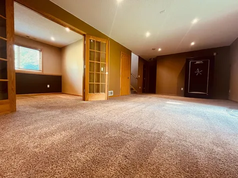 7776 Large Avenue NE Albertville MN 55301
