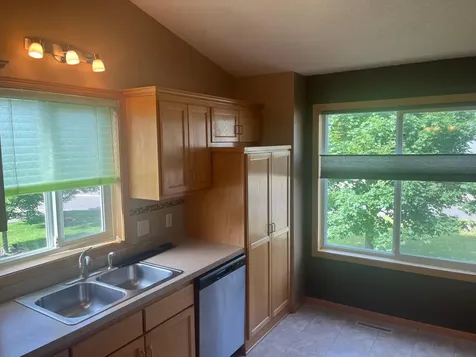 7776 Large Avenue NE Albertville MN 55301