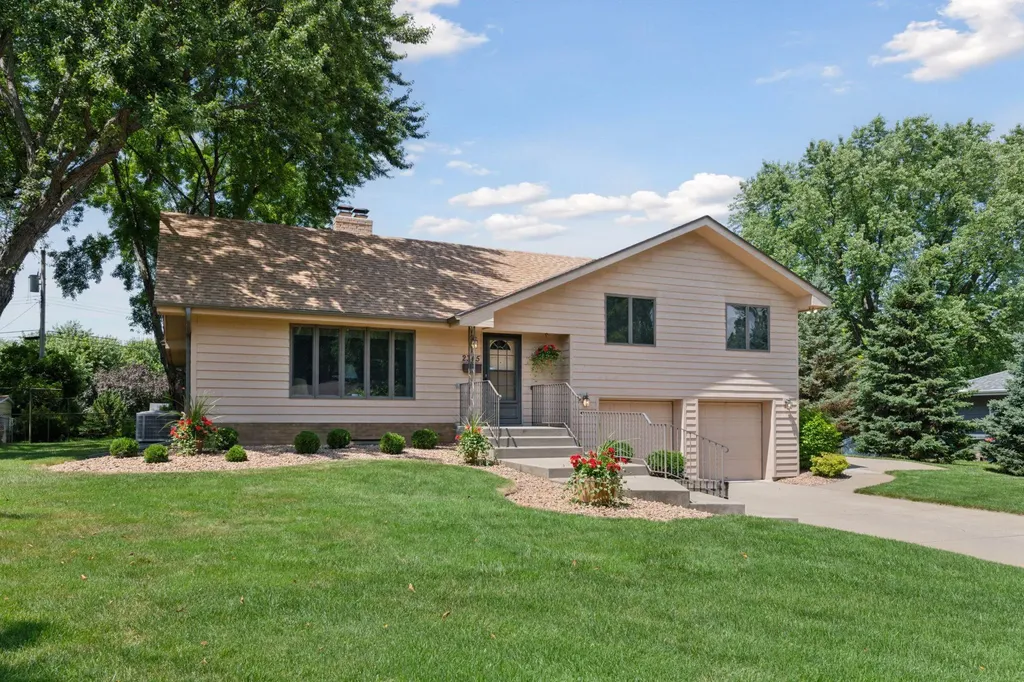 2345 Xylon Avenue N Golden Valley MN 55427