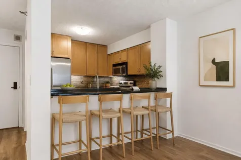 401 1st Street S Minneapolis MN 55401