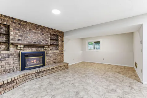 643 121st Lane NW Coon Rapids MN 55448