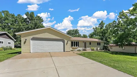 781 Cj Moe Boulevard Dassel MN 55325