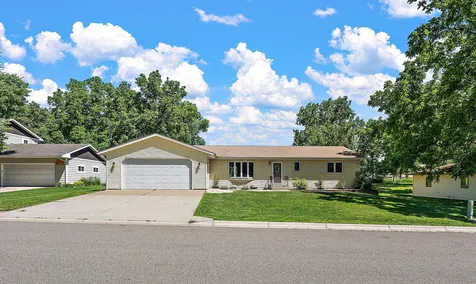 781 Cj Moe Boulevard Dassel MN 55325
