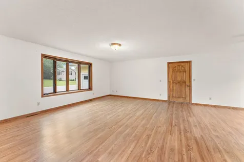 781 Cj Moe Boulevard Dassel MN 55325