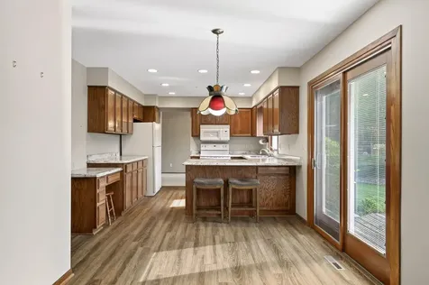 3016 Lakewood Drive N Maplewood MN 55109