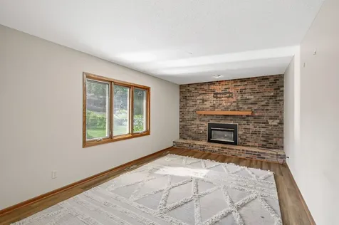 3016 Lakewood Drive N Maplewood MN 55109