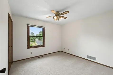 3016 Lakewood Drive N Maplewood MN 55109