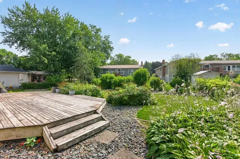 3016 Lakewood Drive N Maplewood MN 55109