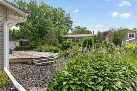 3016 Lakewood Drive N Maplewood MN 55109