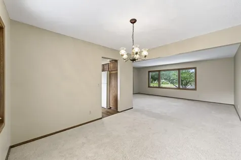 3016 Lakewood Drive N Maplewood MN 55109