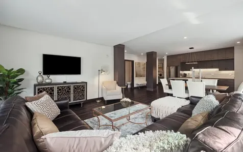253 Lake Street E Wayzata MN 55391
