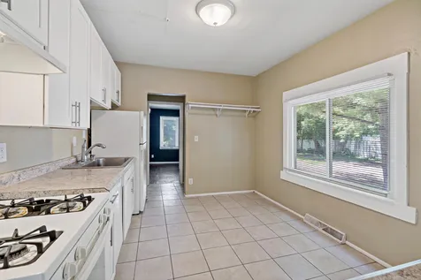 910 Wilson Avenue Saint Paul MN 55106