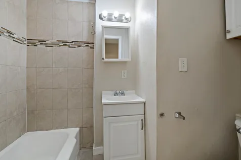 910 Wilson Avenue Saint Paul MN 55106