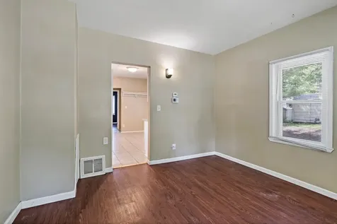 910 Wilson Avenue Saint Paul MN 55106