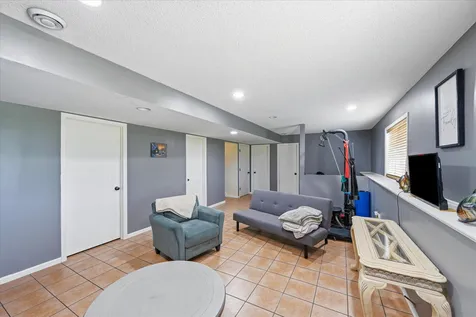 350 Horizon Drive Le Center MN 56057