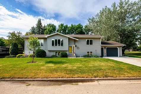 204 8th Avenue E Lisbon ND 58054