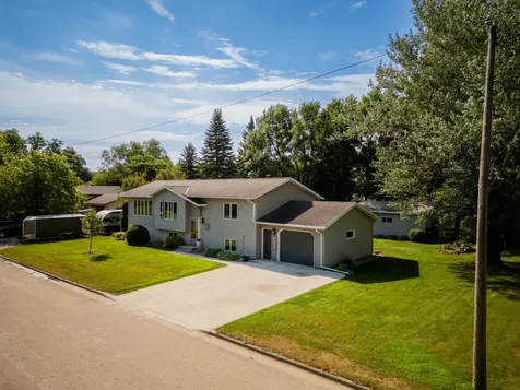 204 8th Avenue E Lisbon ND 58054