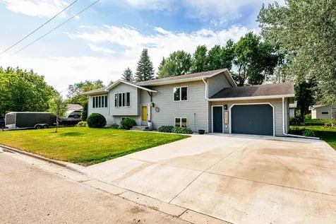 204 8th Avenue E Lisbon ND 58054