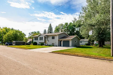 204 8th Avenue E Lisbon ND 58054