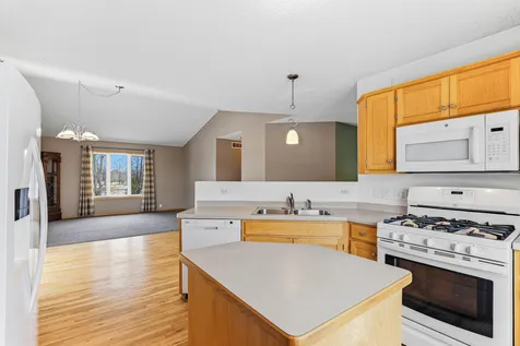 25825 106th Street NW Zimmerman MN 55398