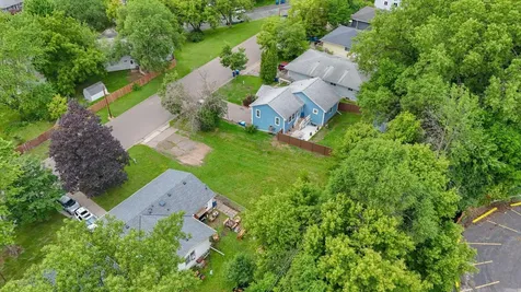 3204 Grimes Avenue N Robbinsdale MN 55422