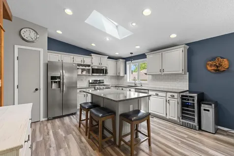 7023 Park View Lane Eden Prairie MN 55346