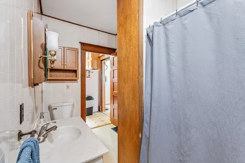 121 E Lincoln Street Caledonia MN 55921